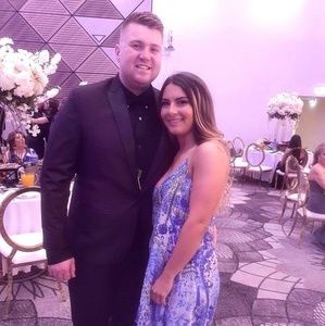 Meet your Posher, Loura